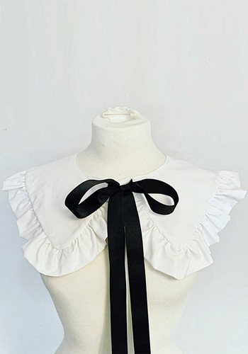 Detachable Frill Collar from SparklendStripe