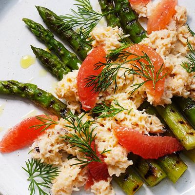 James Cochran’s Chargrilled British-Grown Asparagus, Grapefruit & Picked White Crab, Served With Maille Hollandaise