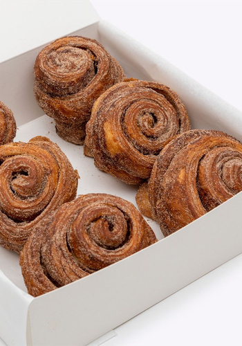 6 Cinnamon Buns from Gails