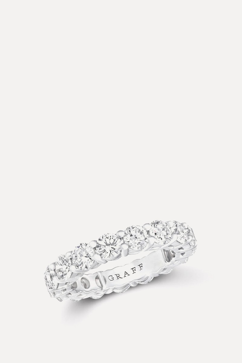 Shared Claw Round Diamond Wedding Band