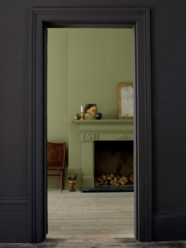 How & Why You Should Be Decorating With Dark & Earthy Colours