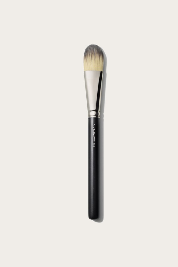 190S Foundation Brush from M·A·C