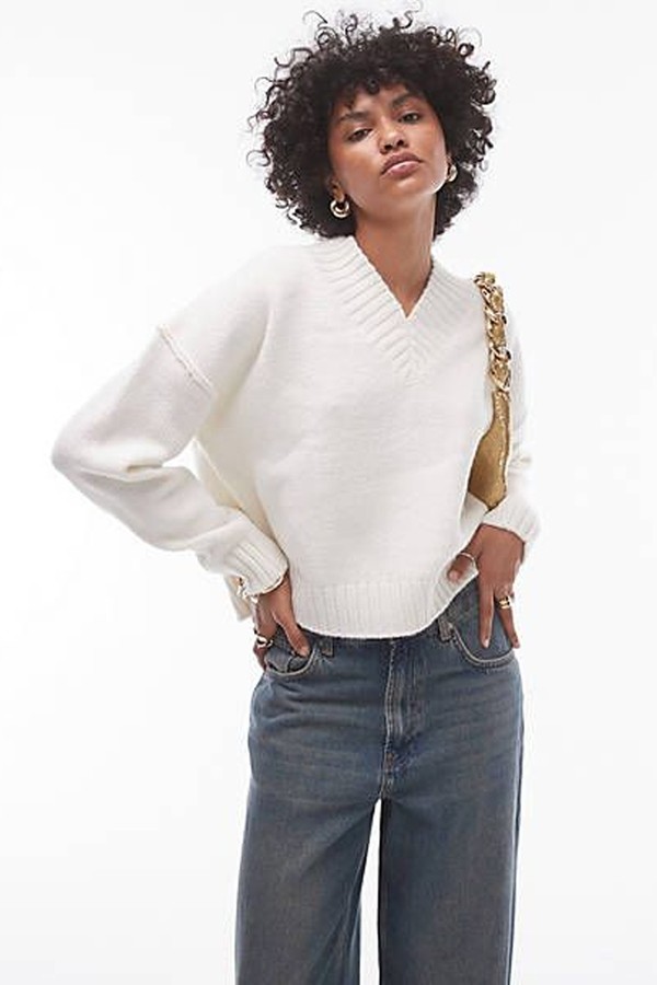 Knitted High V-Neck Clean Jumper