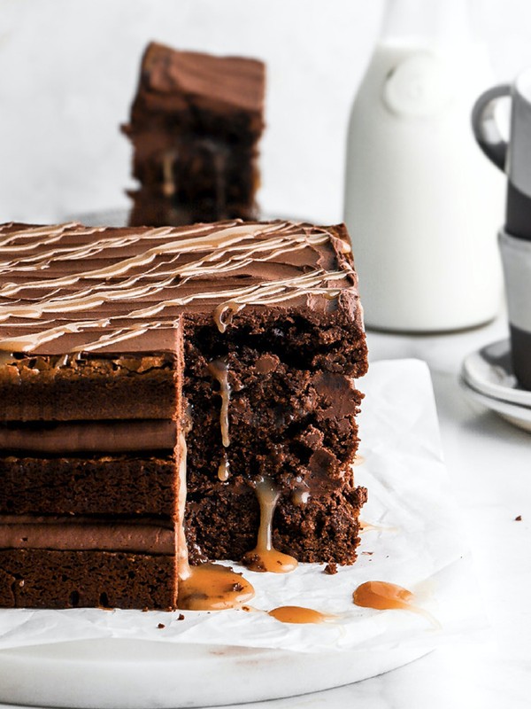 Caramel Brownie Cake