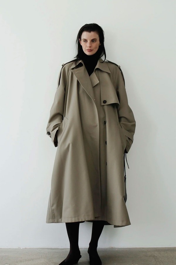 Signature Flared Trench from Ladéga