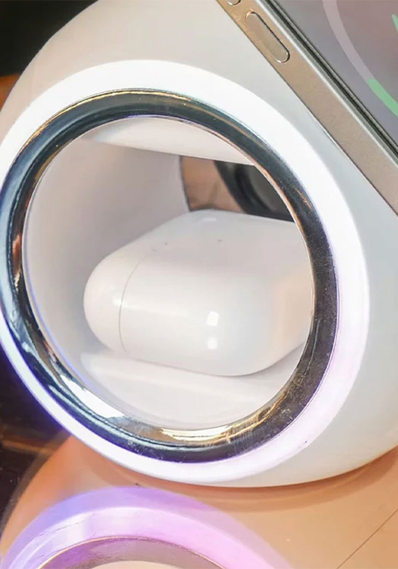 Capsule Apple Wireless Charger