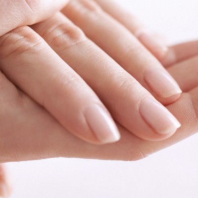 A Guide To Strong & Healthy Nails