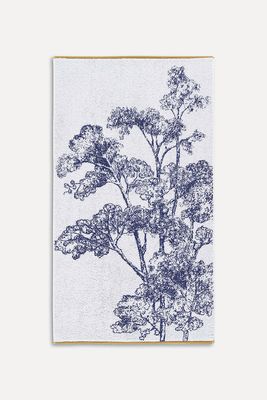 Boreale Graphic-Print Organic-Cotton Towel from Yves Delorme