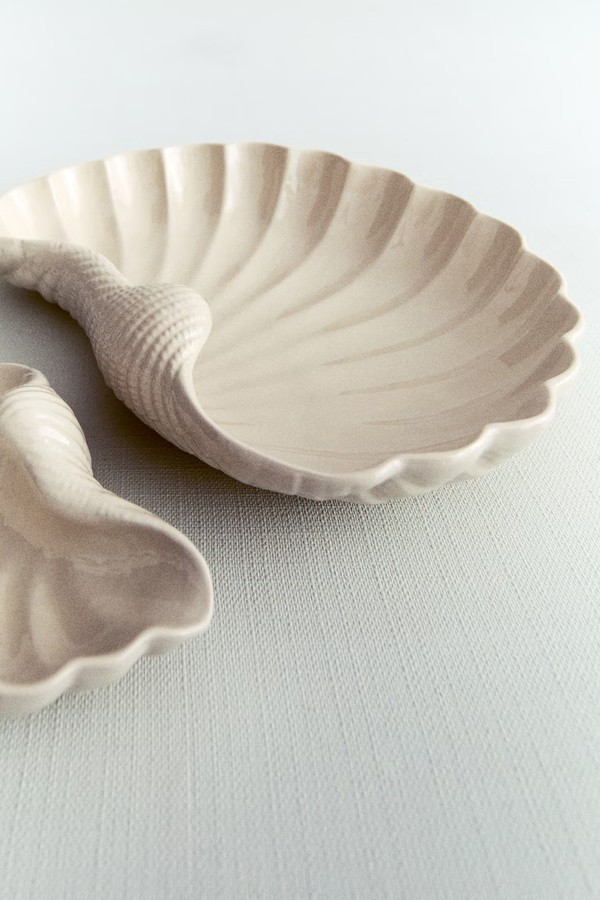 Large Shell-Shaped Serving Bowl from H&M