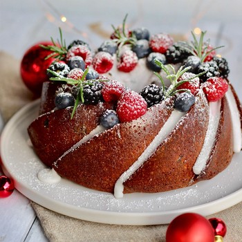 Christmas Wreath Bundt Cake