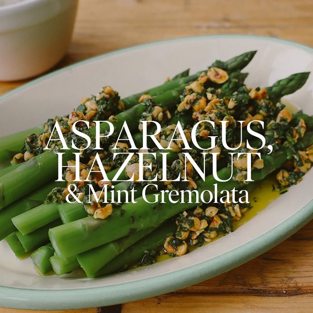 Asparagus & Crushed Hazelnut Mint Gremolata @alexandradudley

Ingredients
3 bunches of asparagus
50g