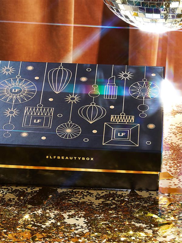 A First Look At LOOKFANTASTIC's Christmas Beauty Box