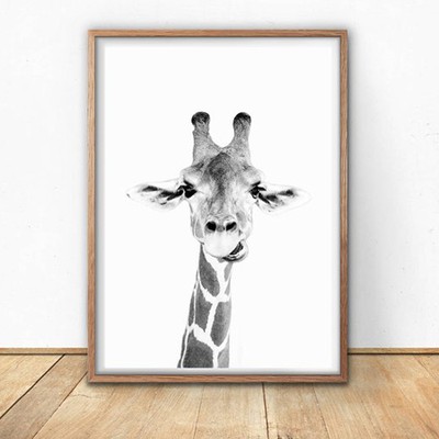 Giraffe Wall Art from Sisi and Seb