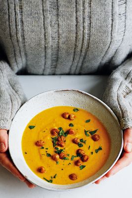 Spicy Carrot & Chickpea Soup