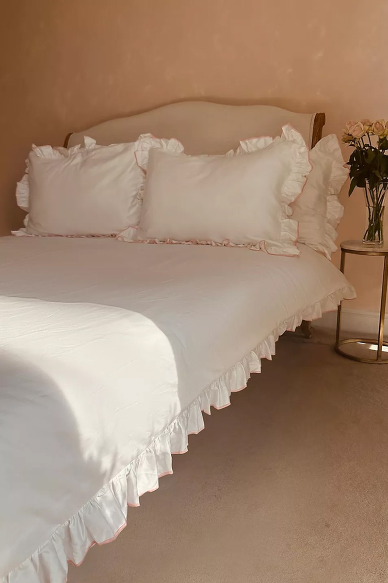 Provence Cotton Sateen Pillowcases from Sukun