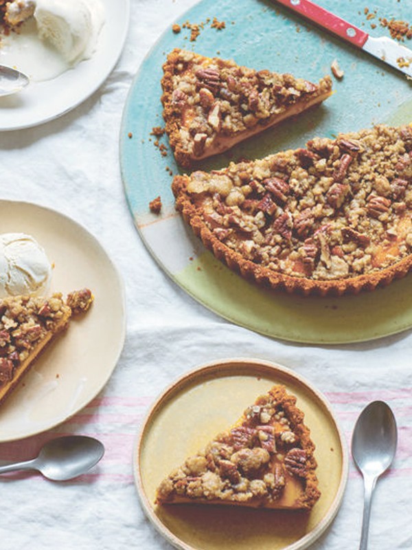 Maple Pumpkin Pie With Streusel Pecans