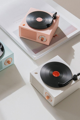Vinyl Record Player Style Bluetooth Speaker   from Annadue 