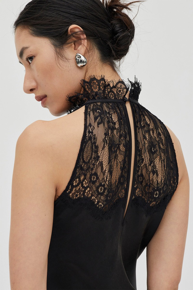 Poetry Lace Drawn