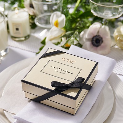 Where To Find Elegant Wedding Favours