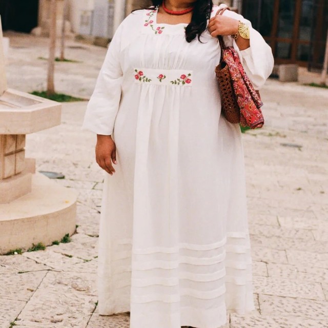 On this week’s #FridayFashionFix, @billie_bhatia takes us through her new collection with @rixo & 