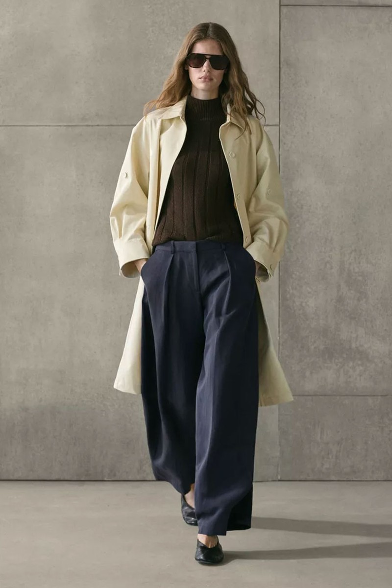 Flowing Trousers With Darts