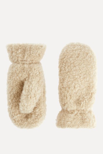 Padded Pile Mittens from ARKET