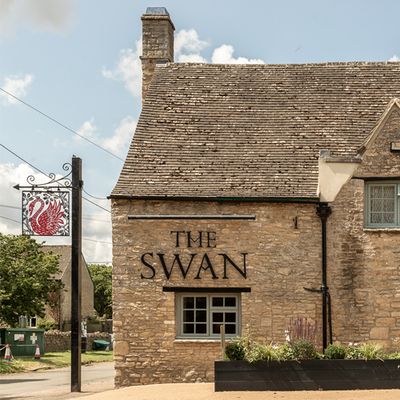 A Restaurant Worth Travelling To: The Swan, Cotswolds