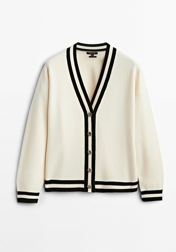 Short Contrast-Coloured Knit Cardigan