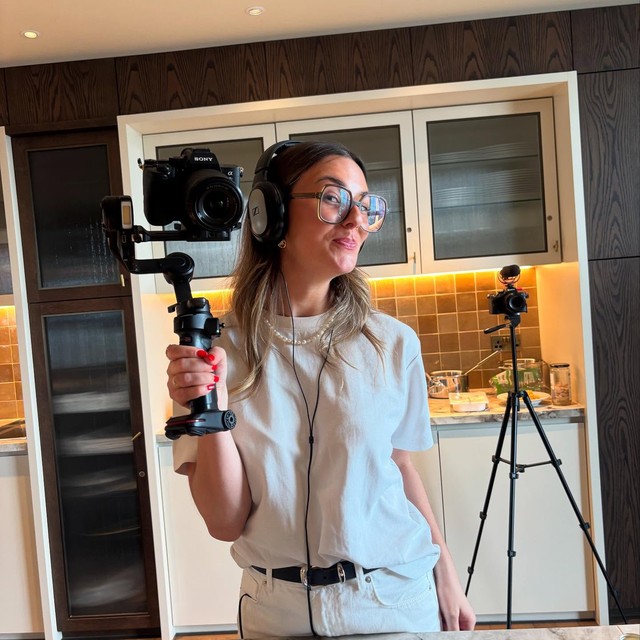A little slice of what the LGs have been up to this week: shoot day prep, dream bedroom décor & BTS