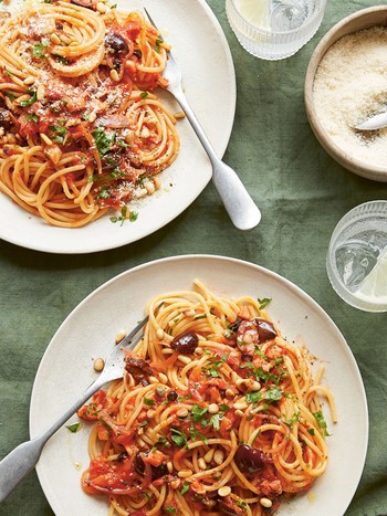 9 Spaghetti Recipes To Make At Home