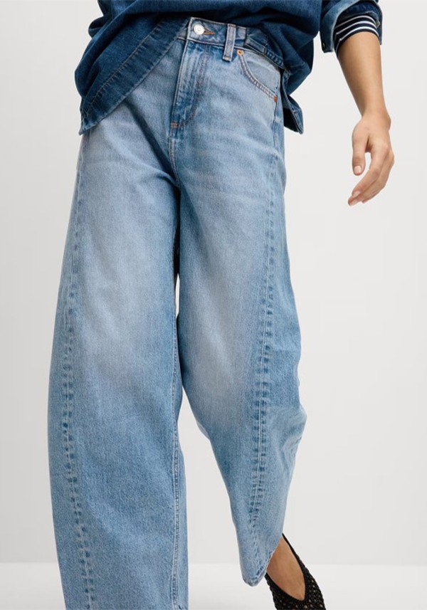 Mid Rise Barrel Jeans*