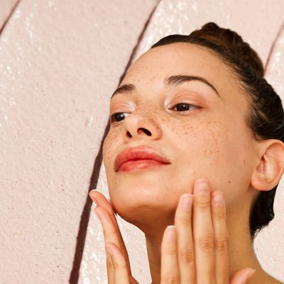 Enzyme Exfoliants: Their Key Benefits & The Best Ones To Try 