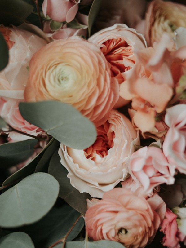 The Best Flowers For Summer Weddings