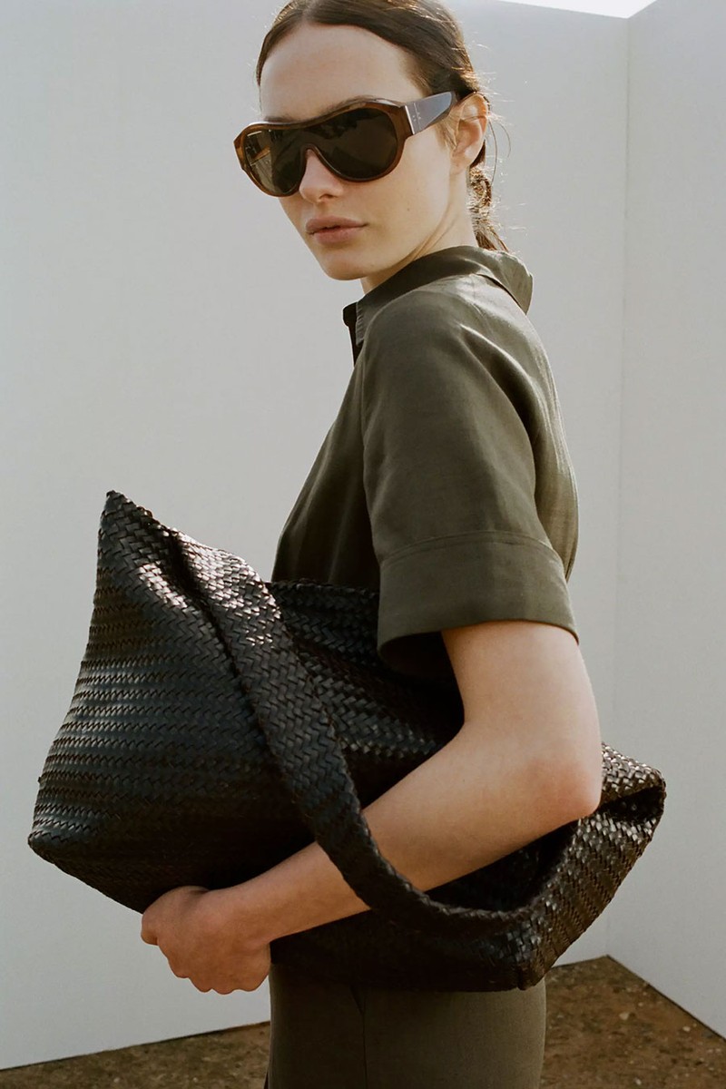Medium-Sized Braided Leather Bag from Mango