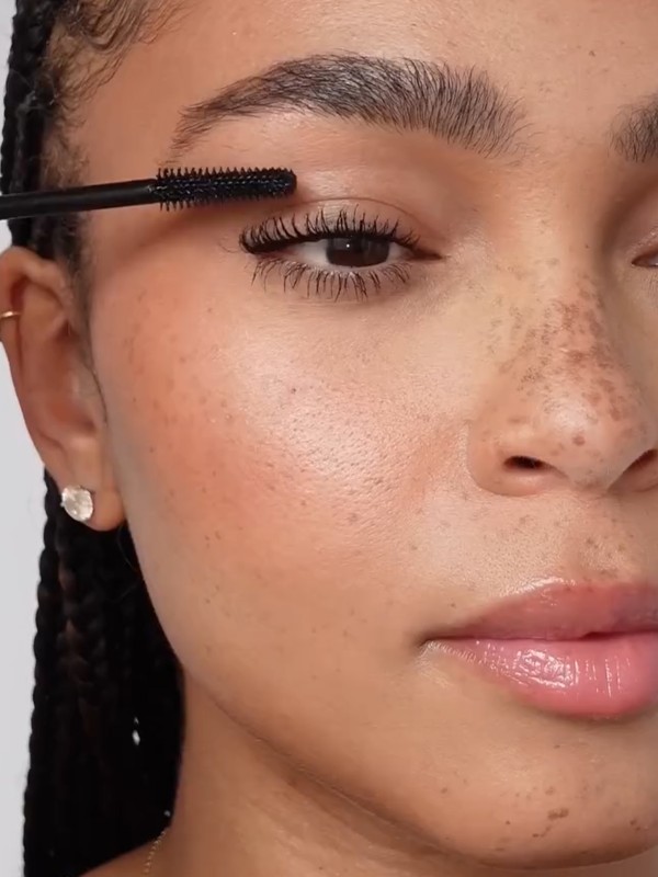 The 8 Best Mascaras Of All Time 