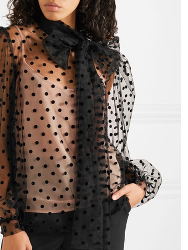 15 Monochrome Going-Out Tops