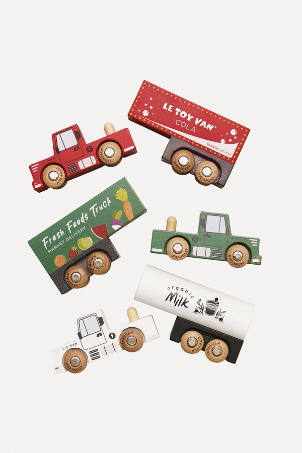 Wooden Trailer Truck Set from Le Toy Van