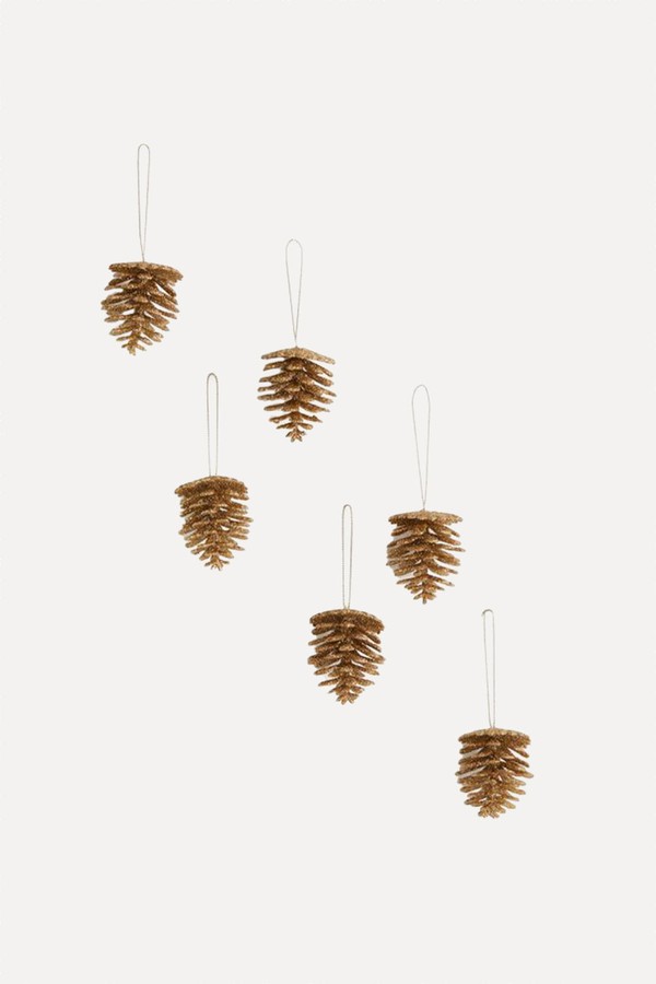 Set Of 6 Pine Cones from H&M