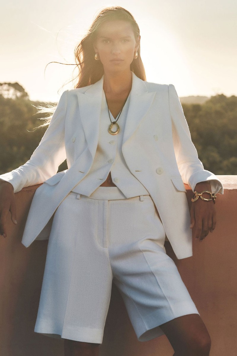 Devon Linen-Blend Bermuda Shorts from Reiss