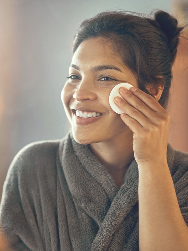 AHA’s Vs Enzymes: Which Anti-Ageing Exfoliant Do You Need?