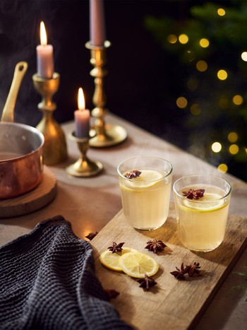 Easy Christmas Cocktails To Try At Home