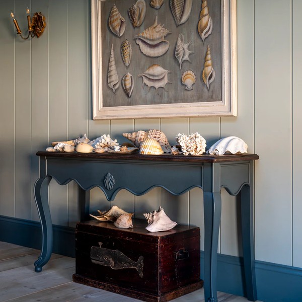 The Shell Console Table from Studio Hám