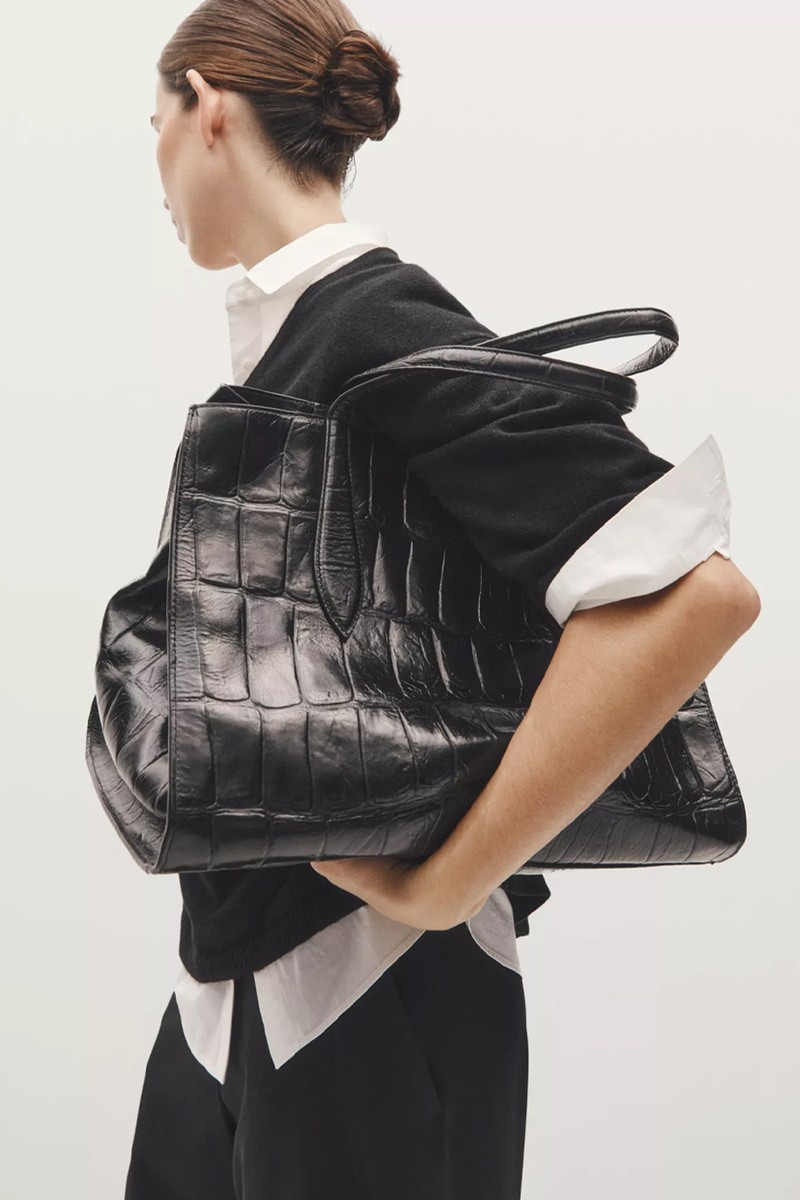 Maxi Nappa Leather Icon Bag from Massimo Dutti