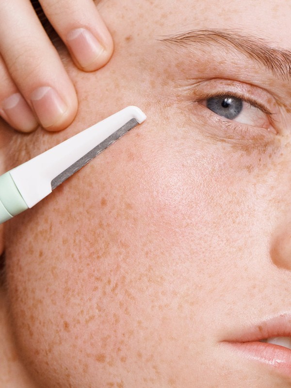 An Expert Guide To Dermaplaning