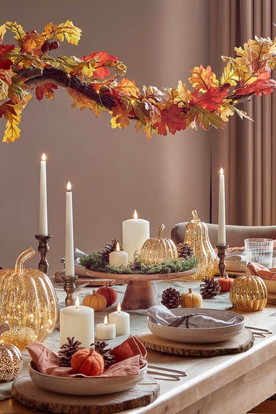 Autumnal Oak Leaf Garland