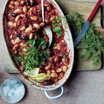 Greek-Style Baked Beans 