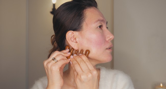 How To Get An At-Home Face Lift