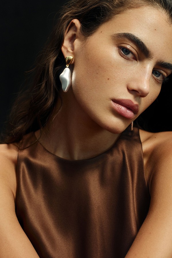 Carmel Drop Earrings from Reformation