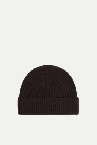 Ribbed Cashmere Beanie In Chocolate