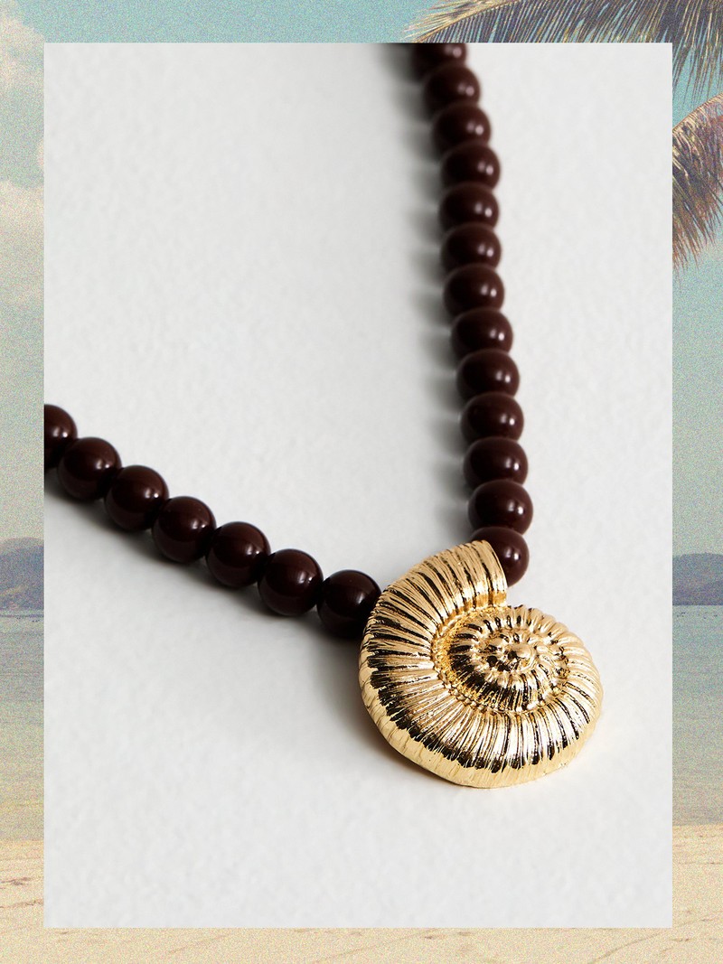 Beaded Swirly Shell Pendant Necklace